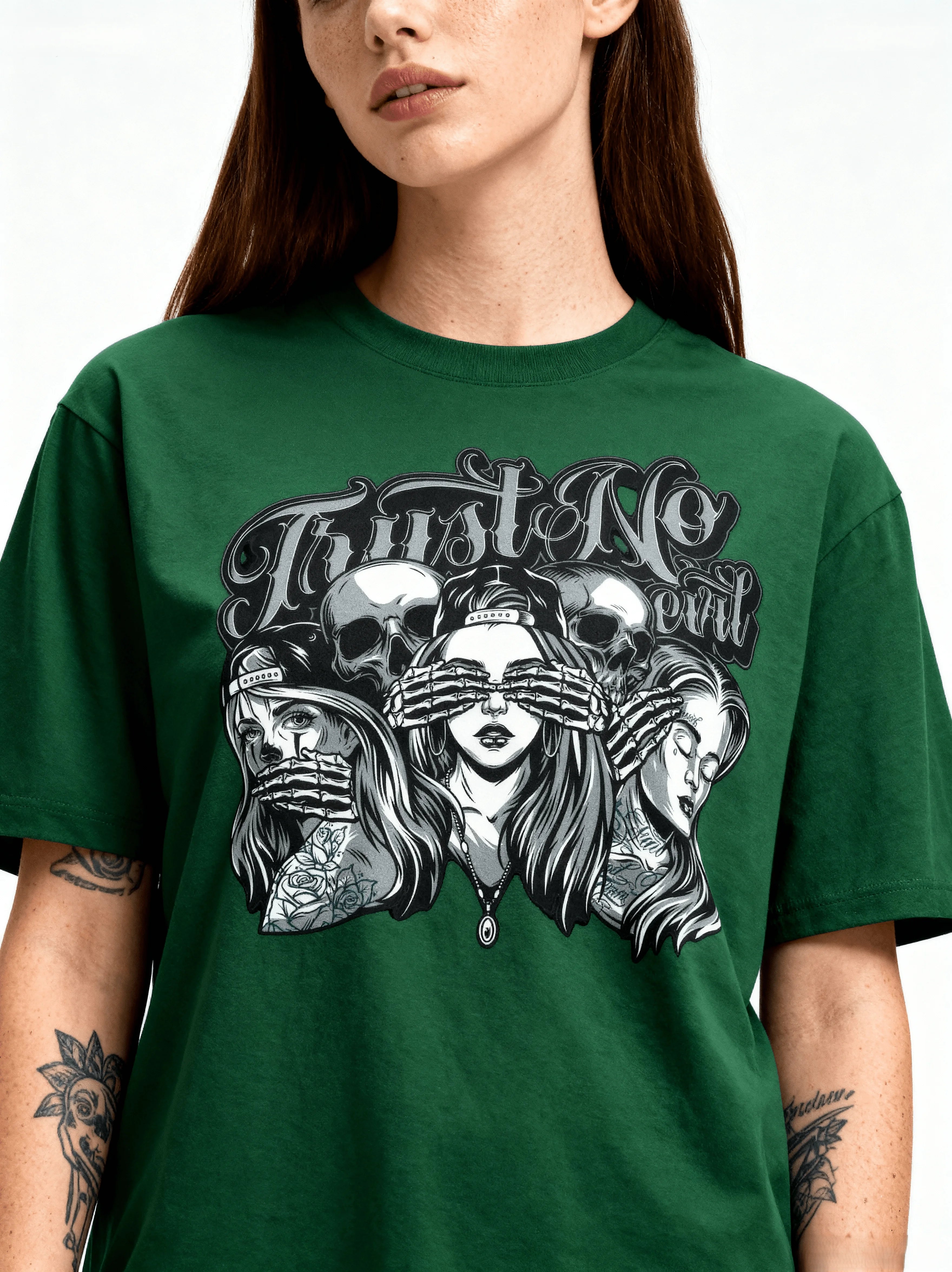 Trust No Evil — Oversized T-Shirt | Femme Edition - CozyVora™